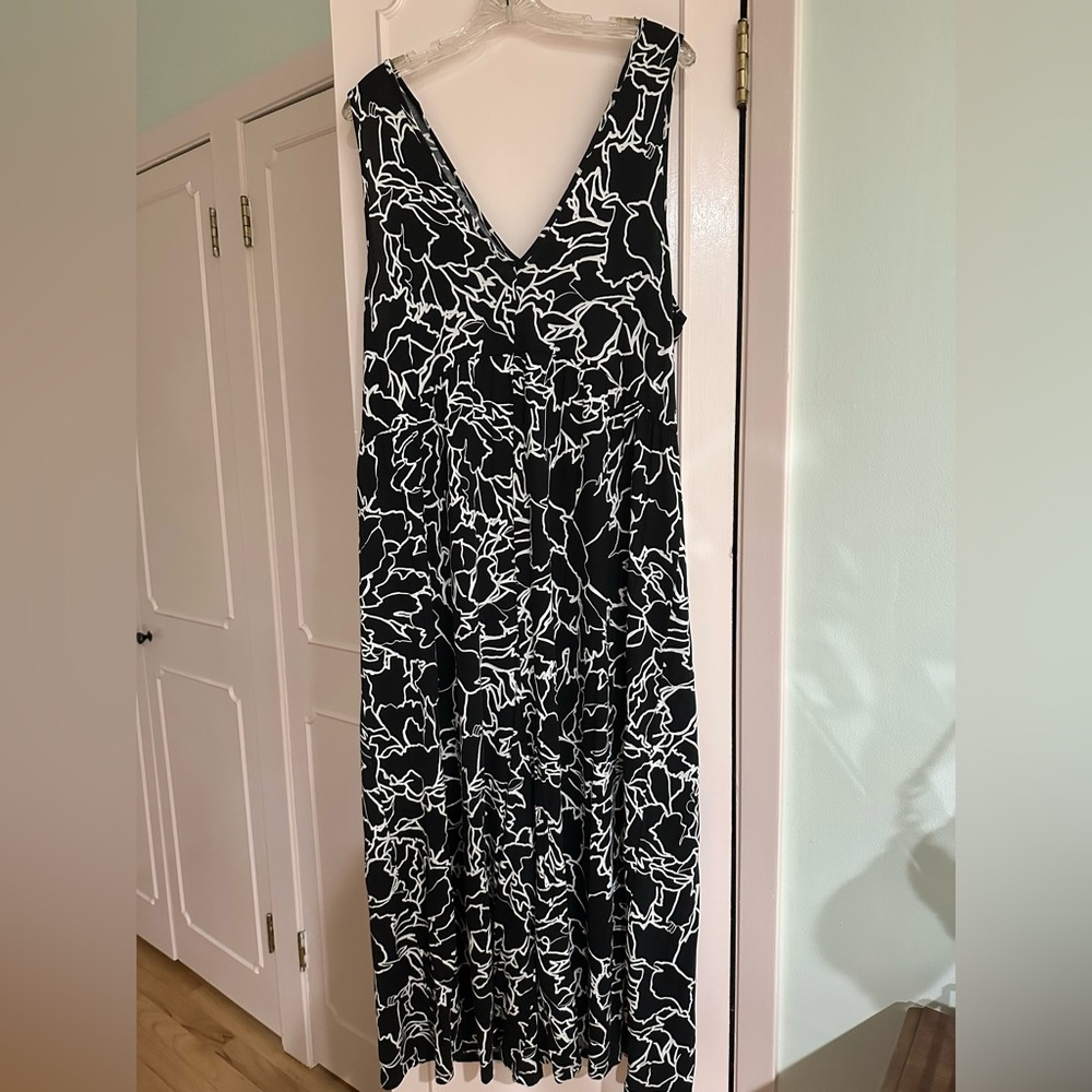ASOS Black and White Floral Wide Leg Jumpsuit Size 14